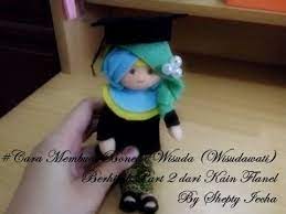 Cara Membuat Boneka Wisudawati Boneka Wisuda Dari Kain Flanel Youtube Boneka Tutorial Boneka Kreatif