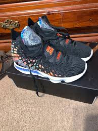 Shop the entire lebron shoes collection, get the new lebron 18 basketball shoes or complete your look with lebron james jerseys. Lebron 17 James Gang On Feet Online