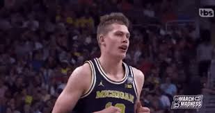 All animated basketball pictures are absolutely free and can be linked directly, downloaded or shared via ecard. å¨æå¾gif Sports Basketball Sport Wink College Basketball March Madness Ncaa Basketball Ncaam Winking Michigan Basketball March Madness 2018 Big Blue Michigan Wolverines Wagner National Championship University Of Michigan Moe Wagner