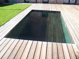 piscine a fond mobile terrasse piscine et jardin piscine terrasse