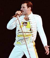 Pin On Freddie Mercury