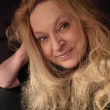 Stay single if you love hard, because people don't value that kind of love  anymore.