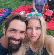 Does anybody get upper rib pain/back pain with endo adenomysis?