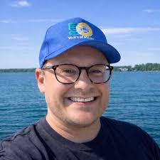 Casey Cotton (@cotton_casey)