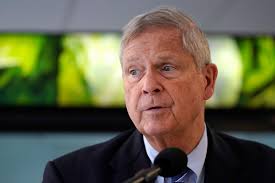 Lawmakers press USDA head