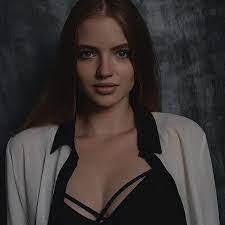 Daria Baker's Instagram, Twitter & Facebook