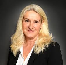 Doreen Schaefer's Instagram, Twitter & Facebook