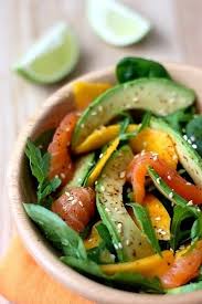 Salade A La Mangue Et Avocat Saumon Fume Recette Salade Mangue Avocat Recettes De Cuisine Salade Mangue