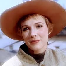 How lovely she is. Julie Andrews🤗🤗