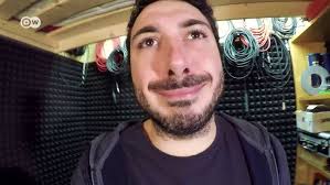 Stimmakrobat: Beatboxer Daniel Mandolini