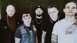 Im very disappointed they fell into the mainstream and decided to serve all of these punk pop little emo girls and boys. Atreyu Neues Album Wird Anfang 2020 Angegangen