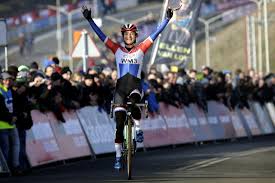 Een overzicht in tabelvorm van de acteurs en actrices en bijbehorende personages is te vinden in de lijst van acteurs in familie. Marianne Vos Wint In Hoogerheide Bij Vrouwen Wereldkampioen De Standaard Mobile