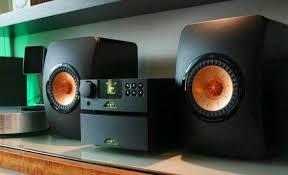 Naim Dac V1 Nap100 Kef Ls50 A Nice Bookshelf System It S Not Hard Maths Hifi Audio Audio Room Kef