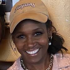 Stephanie Desmarais's Instagram, Twitter & Facebook