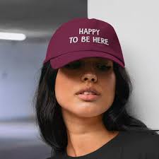 Bonnet papa brodé Happy to be here, joli chapeau papa femme, chapeau femme,  chapeau tendance, cadeau pour meilleure amie