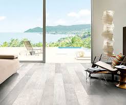 How To Clean Laminate Wood Floors The Easy Way Oak Laminate Flooring How To Clean Laminate Flooring Cleaning Laminate Wood Floors