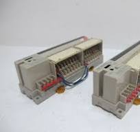 LOT of 2 x OMRON SRT2-ID16T-1 Remote Terminal 24 VDC SRT2ID16T1 Input Block  24V | eBay