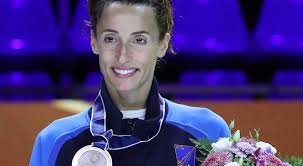 For press and business inquiries:. Elisa Di Francisca Tira Giu La Maschera Il Libro Della Campionessa Olimpica Un Viaggio Tra Le Violenze L Aborto E L Amore Proibito