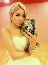 T Ara S Qri Transforms Into Tinkerbell Tara Girl Bands Kpop Girls