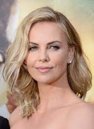 Hair blonde hair color charlize theron makeup for blondes blonde movie atomic blonde hair makeup blonde hair styles. Charlize Theron Blonde Charlize Theron Hair Short Hair Style Photos Charlize Theron