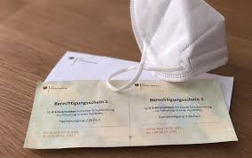 Zeige es deinem kind an dir selbst, wie masken auf das gesicht aufzuziehen sind und wie du sie wieder abnimmst. Berechtigungsschein Ffp2 Maske Verwirrung Um Gutscheine Fur Kinder Allgau News Allgauer Zeitung