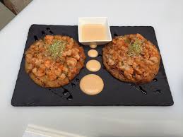 They offer multiple other cuisines including asian, japanese, sushi, and caterers. Juanjuanmolinajuan Deli Sushi Dessert Meet Myduyen And Thanh Nguyen Of Deli Sushi Desserts In 129 00 Decouverte Deli Sushi 126 Pcs 80 Rolls