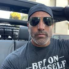 Keenan Jim (@keenan_redplaid) · Instagram photos and Reels