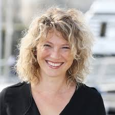 Dokumentär • frankrike • säsong 1, avsnitt 2. Cecile Bois Candice Renoir Qui Est Son Epoux Jean Pierre Michael Femme Actuelle Le Mag