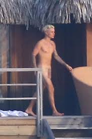 Justin Bieber and his penis on holiday - Mirror Online