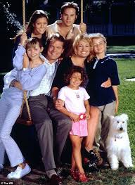 The Belly Is Getting Bigger 7th Heaven Star Beverley Mitchell Shows Off Her Blossoming Baby Bump 7th Heaven Best Tv Shows 90s Tv Shows