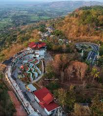 Dulunya tempat wisata di yogyakarta ini pernah ramai wisatawan sebelum letusan gunung merapi tahun 2010 silam. Heha Sky View Jogja Dilihat Dari Atas Image From Dhian Hardjodisastro Pemandangan Pantai Grand Canyon