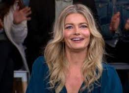 She became the first woman from central europe to be on the cover of the sports illustrated swimsuit issue. Paulina Porizkova Height Weight Age Net Worth Bio Family Facts
