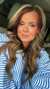 It’s embarrassing how many times a day I sing the chorus to this song🙃  @Matthew Spillman you sure look like you love me😘