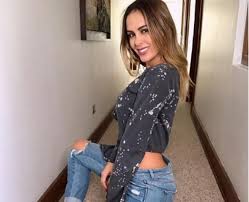 Mira mis 103 fotos aquí!! Maura Rivera Mostro Todo Su Talento En Una Imagen Y Se Lleno De Elogios En Instagram Guioteca