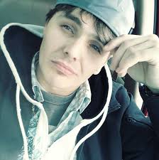 Does Haymitch get clean in Hunger Games?