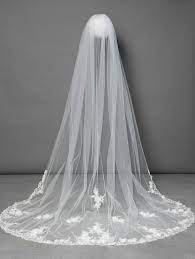 Wedding Veils In Dubai By Vanila Studio Luxury Flower Decoration Luxury Flowers Veil