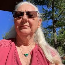 Rare 'Harbinger of Doom' Oarfish Found in California! A stunning 10ft  oarfish, tied to earthquake folklore, washed ashore in Encinitas. Known for  its deep-sea habitat, this elusive giant sparks curiosity and superstition.