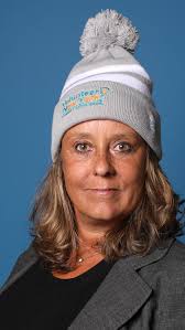 Lisa Dente wears the hat