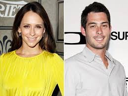 Jennifer Love Hewitt Welcomes Second Child Baby Boy With Brian Hallisay Jennifer Love Hewitt Jennifer Love Celebrity Moms