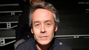 L'émission quotidien prend une semaine de pause à partir du 30 mars 2020. Yann Barthes L Etonnante Demande Que Lui A Fait Une Fan De Quotidien Voici