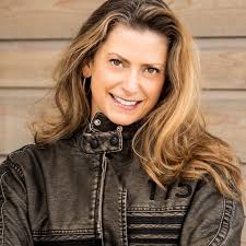 This sweet girl!!!! Such a doll and we had a gorgeous day to work with as  well! #winwin 📸👍🏼😍 @bre.koenninger your gorgeous smile and kind spirit  made creating your #seniorportraits so fun!!