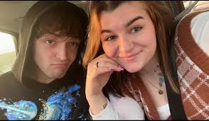 Lonna Temple's Instagram, Twitter & Facebook