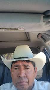 Cuidado y Crecimiento de Árboles en la Comunidad