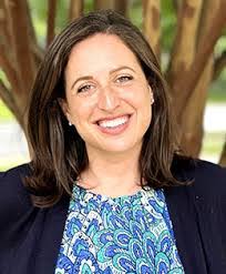 Meredith Reynolds's Instagram, Twitter & Facebook