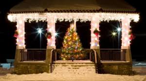 Green christmas lights represent the greenery of the holiday season and work well with other types of greenery decorations. A Brief History Of Christmas Tree Lights Mental Floss