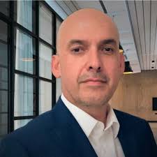 Muy emocionado de estar reconectando con las nuevas raíces creativas de  Colombia !