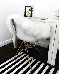 Go black and white with some grey or navy touches to keep the room modern. Black White And Gold Bedroom Ideas Novocom Top