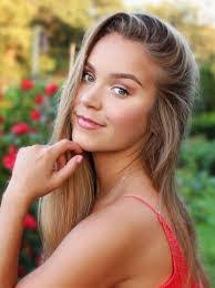 Violeta Cortez's Instagram, Twitter & Facebook