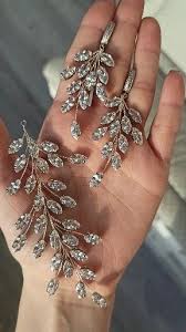 Bridal Silver Headpiece With Cubic Zirconia Crystals Bridal Cubic Zirconia Crystals Earrings Video In 2020 Popular Jewelry Silver Jewelry Handmade Jewelry Design