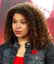 Naturally curly hair is beautiful, and if you've been blessed with it, you should definitely embrace it. Medium Naturally Curly Hairstyles Hairstyles Cool